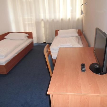 Irss Osrodek Szkoleniowy Hotel Białobrzegi Buitenkant foto