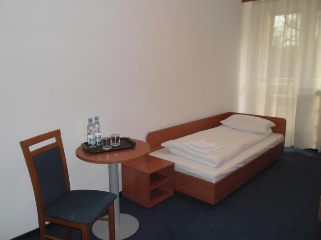 Irss Osrodek Szkoleniowy Hotel Białobrzegi Buitenkant foto